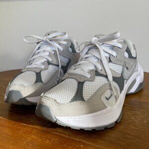 Nike AL8 Sneaker Women's Size 5.5 Grey/White